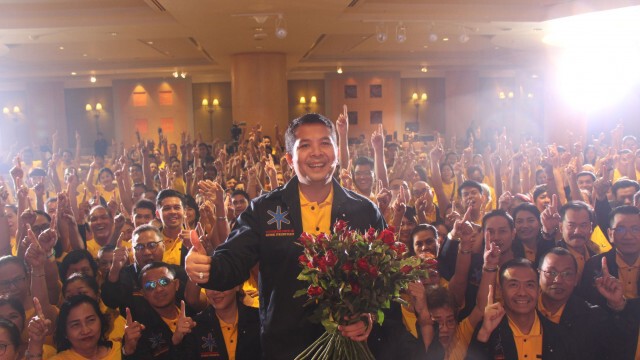 เปิดตัว 18 กก.บริหาร ชูนโยบาย "พัฒนาประเทศไทย ก้าวไกลระดับโลก"