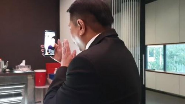 "วัน อยู่บำรุง" วิดีโอคอลให้กำลังใจพ่อแม่น้องไทตัล
