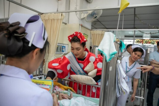 "แพนเค้ก" เซอร์ไพร์สเด็กๆ เข้าให้กำลังใจเด็กป่วย ICU