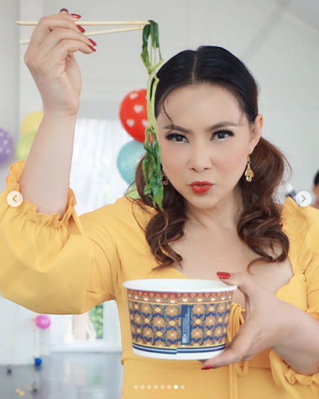 บุ๋ม ปนัดดา เผยความรู้สึก เมื่อได้ทานหมูกระทะครั้งแรกในชีวิต