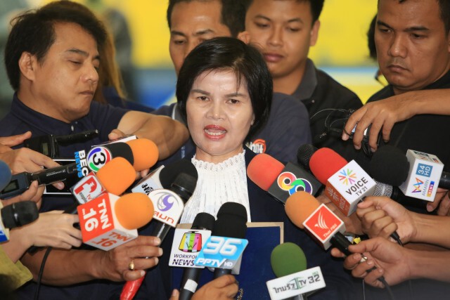 "ศรีนวล" ดอดพบกกต. หาทางออกสถานะส.ส.