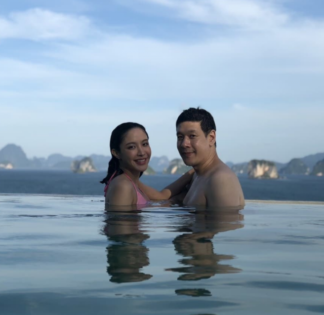 ‘น้ำชา - ดร.วาว’ ปล่อยภาพ เวดดิ้งริมทะเล สุดหวาน
