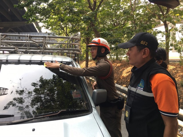 บก.จร.สุ่มตรวจรถบรรทุก 25 คัน พบเกินค่ามาตราฐาน 12 คัน