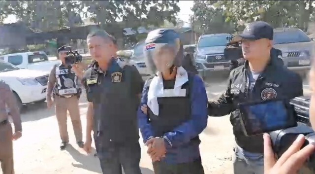ตร.คุมตัวเจ้าของอู่ซ่อมรถปืนดุ ซันโวเพื่อนบ้านทำแผน
