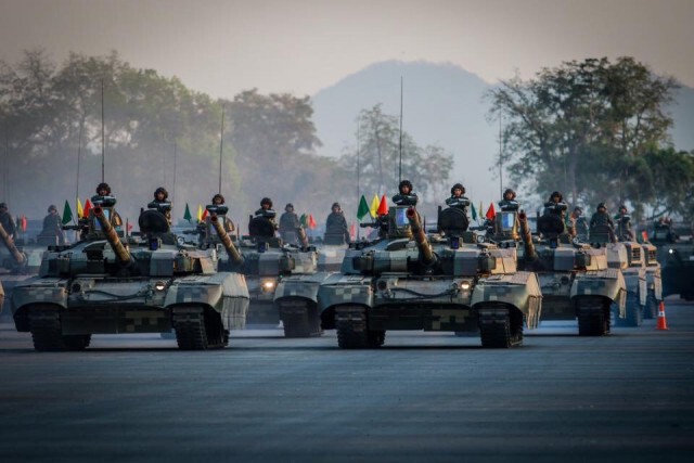 ซ้อมพิธีสวนสนามถวายสัตย์ปฏิญาณของทหาร-ตร.