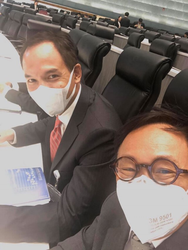 "สาทิตย์" โพสต์ เรื่องนี้ไม่ปรกติ ปม "กรณ์" ลาออก ปชป.