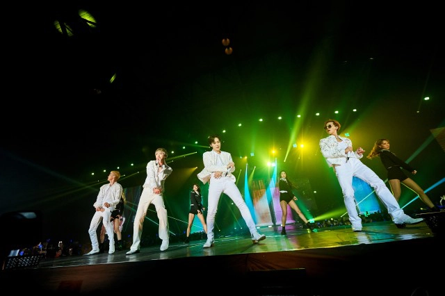 เต็มอิ่ม 3 ชั่วโมงเต็ม! กับ WINNER [CROSS] TOUR IN BANGKOK