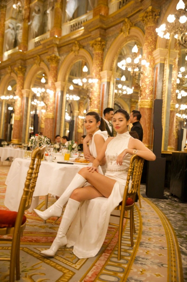 "ชมพู่-อารยา" นำทีม ลุยปารีส  L’Officiel Fashion Destination Paris 2020