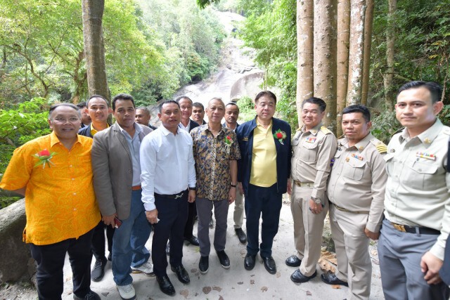 'พิพัฒน์' ปิ๊งไอเดียพัฒนาน้ำตกโผงโผงเป็นแหล่งท่องเที่ยว