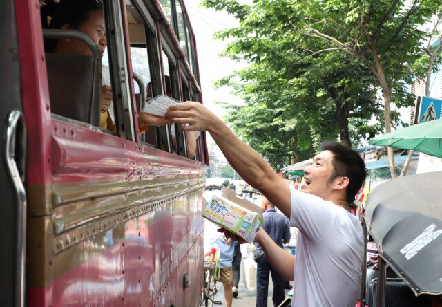 "อ้น ทิพานัน" ขอบคุณอนาคตใหม่ รณรงค์แจกหน้ากากกันฝุ่นจิ๋ว