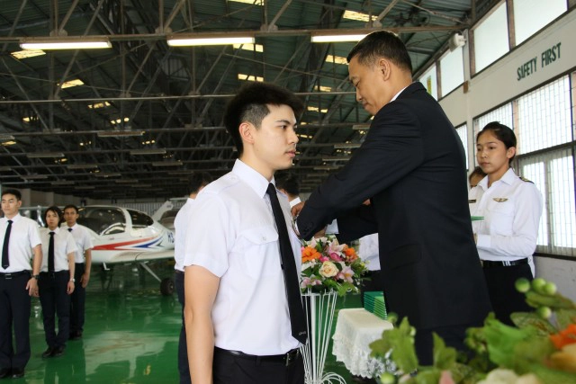 สบพ.จัดพิธีประดับเครื่องหมายนักบินพาณิชย์