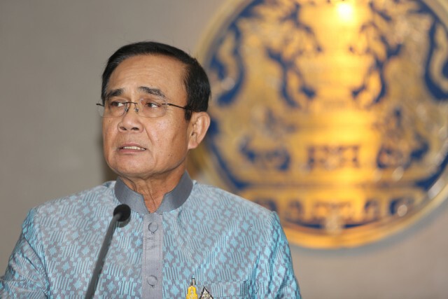 "บิ๊กตู่" โยน "สภา" สอบเสียบบัตรแทนกัน ชี้ถ้าส่ง "ศาล" ไม่ขอก้าวล่วง