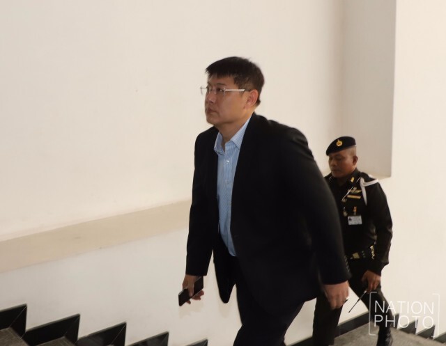 "สรยุทธ" มาศาลแล้ว ลุ้นฟังฎีกาคดีไร่ส้ม