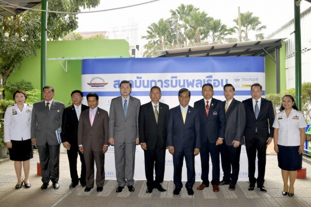 'ถาวร'ดันการบินพลเรือน 'เชื่อมไทย เชื่อมโลก'