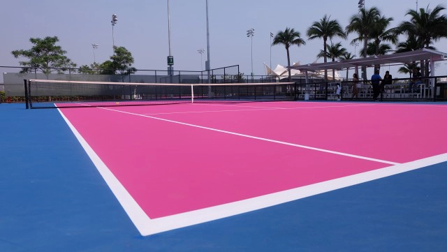 "จีเอสบี ไทยแลนด์ โอเพ่น" - ผู้จัดเนรมิตพื้นสนามเทนนิสสีชมพู