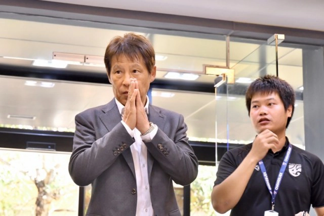 ต่อสัญญา "อากิระ นิชิโนะ" ถึงปี 2022