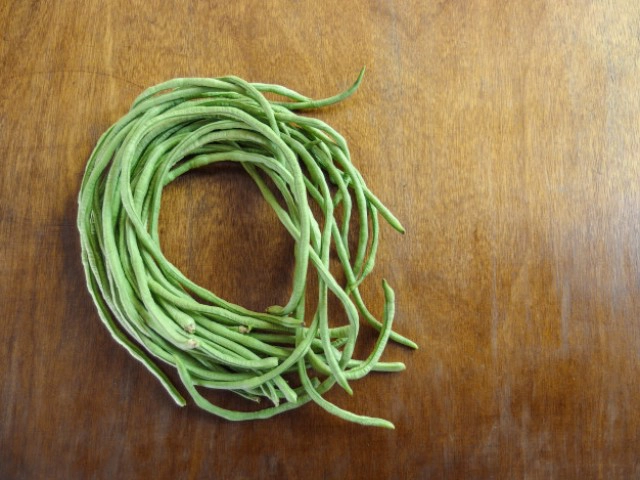 ถั่วฝักยาวดิบ ผักที่ต้องกินอย่างระวัง