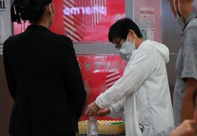 ห้างมาบุญครองเพิ่มมาตรการป้องกัน 'ไวรัสโคโรนา'