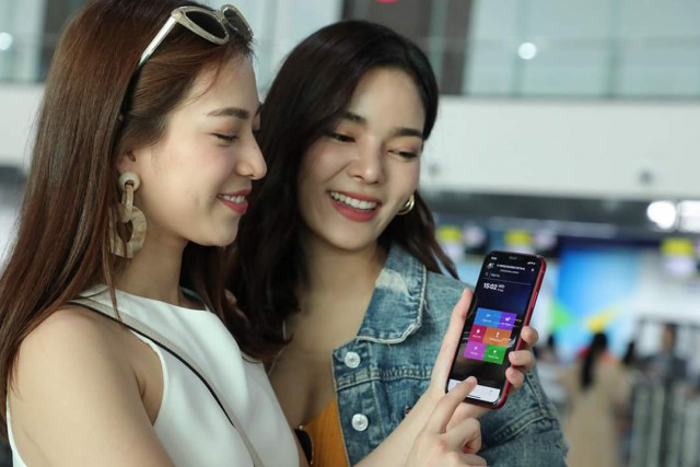 อู่ตะเภาจับมือ AIS ทดลองใช้ 5G-หุ่นยนต์ AI บริการในสนามบิน
