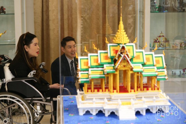 กรมพระศรีสวางควัฒน เสด็จไปทรงนำเสนอวิทยานิพนธ์ และ ทรงเปิดการแสดงวิทยานิพนธ์