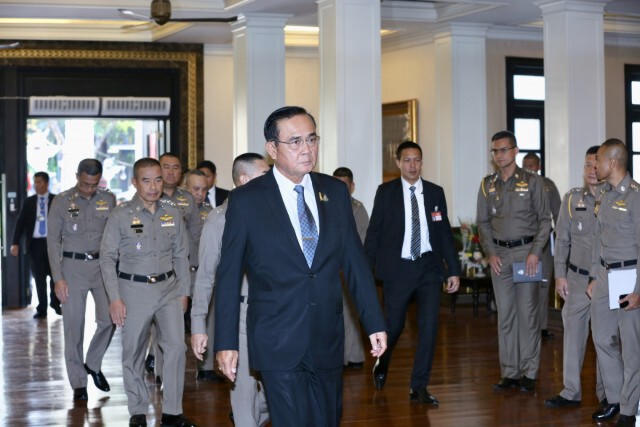 นายก นั่งหัวโต๊ะ ประชุม ก.ตร. วิระชัย ไม่เข้าประชุม