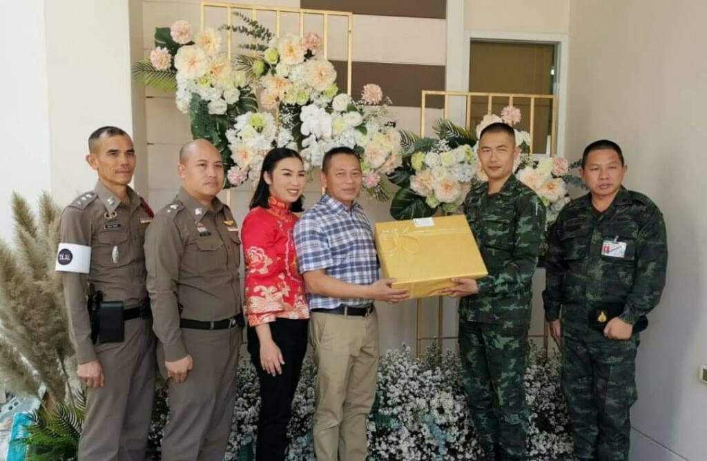 ตำรวจภูธรภาค 5 ได้รับมอบหน้ากากอนามัยป้องกันฝุ่น PM 2.5-ไวรัสโคโรน่า 1 หมื่นชิ้น ตำรวจภูธรภาค 5 ได้รับมอบหน้ากากอนามัยป้องกันฝุ่น PM 2.5-ไวรัสโคโรน่า 1 หมื่นชิ้น