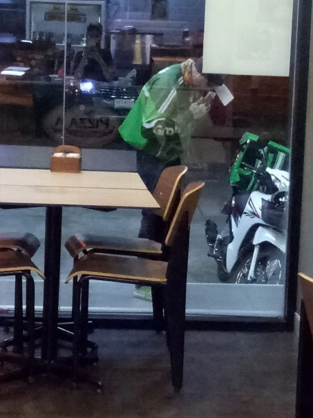 แกร็บ แจงแล้ว ช่วยหนุ่มแกร็บฟู้ดถูกยกเลิกออเดอร์พิซซ่า เกือบสองพัน