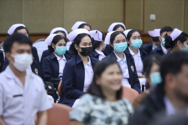 สธ.​ เผยผู้เข้าเกณฑ์เฝ้าระวังโรคที่ รพ.สมเด็จพระนางเจ้าสิริกิติ์ 4 ราย ไม่มีไข้ รอผลตรวจ