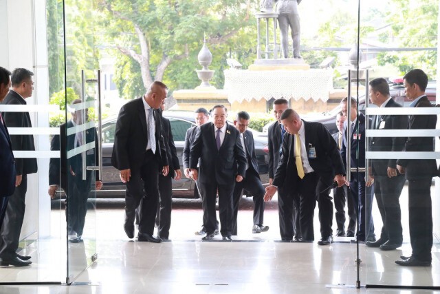 'ประวิตร' วางนโยบายเคลื่อนศก.ด้วย 5G