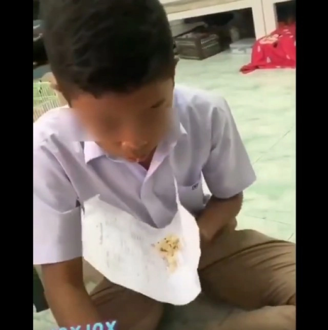 โรงเรียน ออกเเจงเเล้ว! ปมรุ่นพี่ให้น้องกินขี้เลื่อย