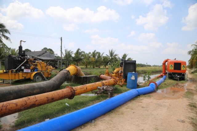 "นิพนธ์" ลุยลงพื้นที่ติดตาม สถานการณ์ภัยแล้ง พื้นที่ สงขลา-นครศรีฯ