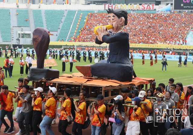 เปิดภาพ ขบวนพาเหรดงานบอลประเพณีจุฬา-ธรรมศาสตร์ ครั้งที่ 74