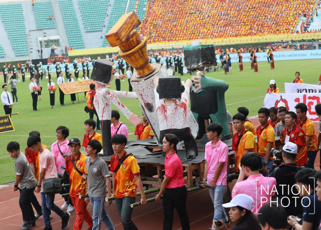 เปิดภาพ ขบวนพาเหรดงานบอลประเพณีจุฬา-ธรรมศาสตร์ ครั้งที่ 74