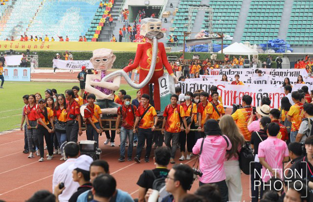 เปิดภาพ ขบวนพาเหรดงานบอลประเพณีจุฬา-ธรรมศาสตร์ ครั้งที่ 74