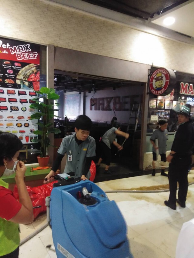 ไฟไหม้ร้านปิ้งย่าง บิ๊กซีราชดำริ เคราะห์ดีไม่มีใครเป็นอะไร