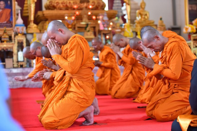 ทหารทัพ 2 บวชหน้าไฟ อุทิศส่วนกุศลให้ผู้วายชนม์