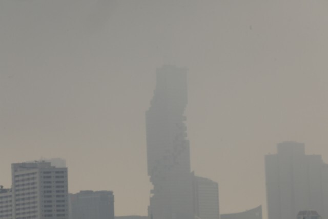 พบ 6 พื้นที่ไทยในเช้านี้ มีฝุ่นพิษ PM2.5 เกินมาตรฐาน