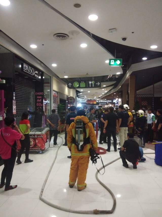 ไฟไหม้ร้านปิ้งย่าง บิ๊กซีราชดำริ เคราะห์ดีไม่มีใครเป็นอะไร