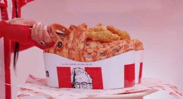"คร็อคส์" เปิดตัวรองเท้าคอลเลคชั่นใหม่ "ลายไก่ทอด KFC"