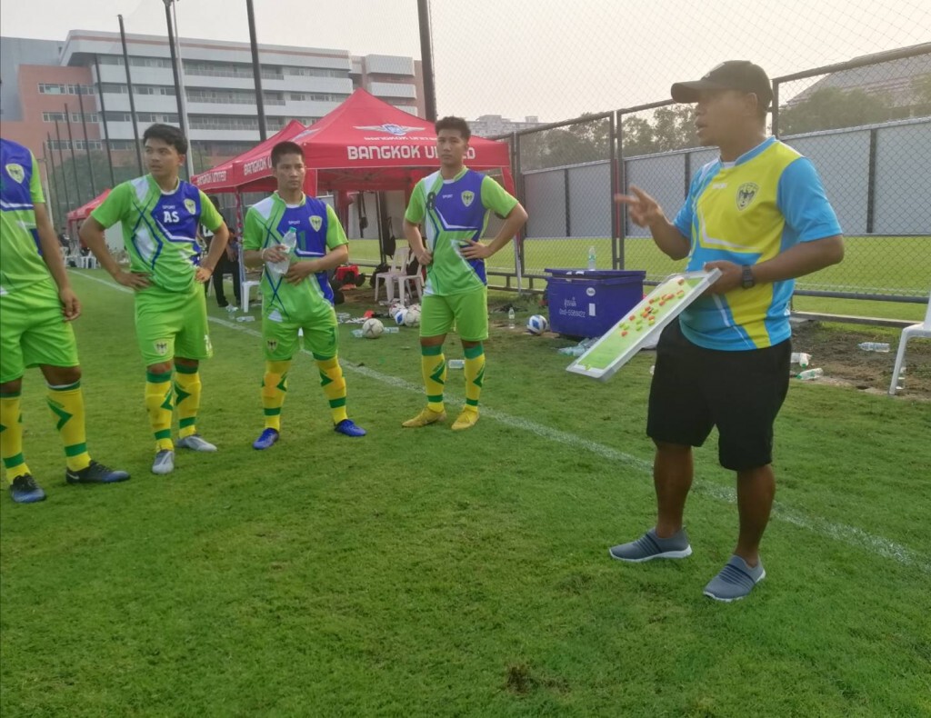 "โค้ชบลู"รับหนักใจสตาร์ท4นัดแรก – ไทยลีก 3 กลุ่มบน