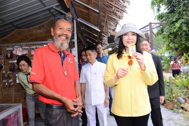 "ชาวคีรีวง" โชว์ผลผลิตสมุนไพรพื้นถิ่น