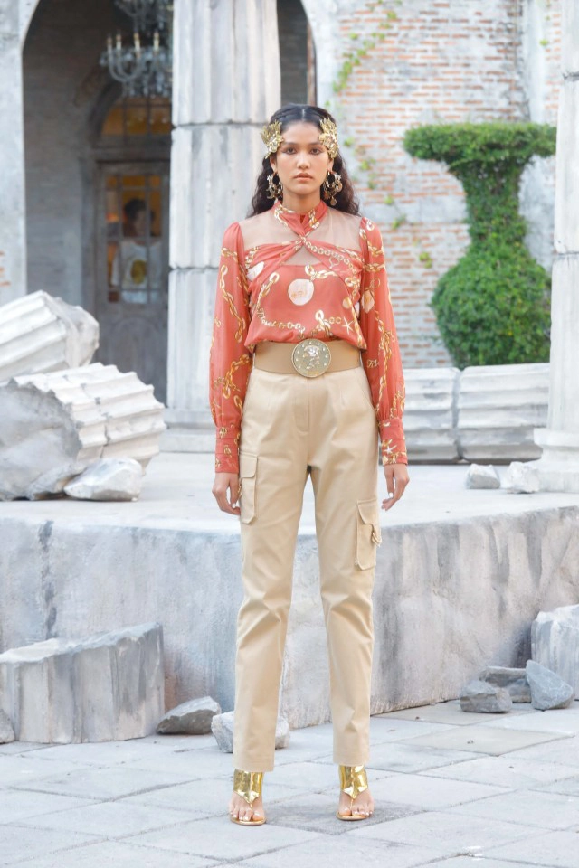 ต้าเหนิง-ออกแบบ โชว์สเต็ปเดินแบบในแฟชั่นโชว์ "KLOSET"