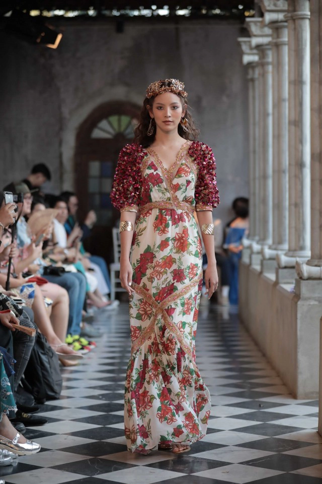 ต้าเหนิง-ออกแบบ โชว์สเต็ปเดินแบบในแฟชั่นโชว์ "KLOSET"