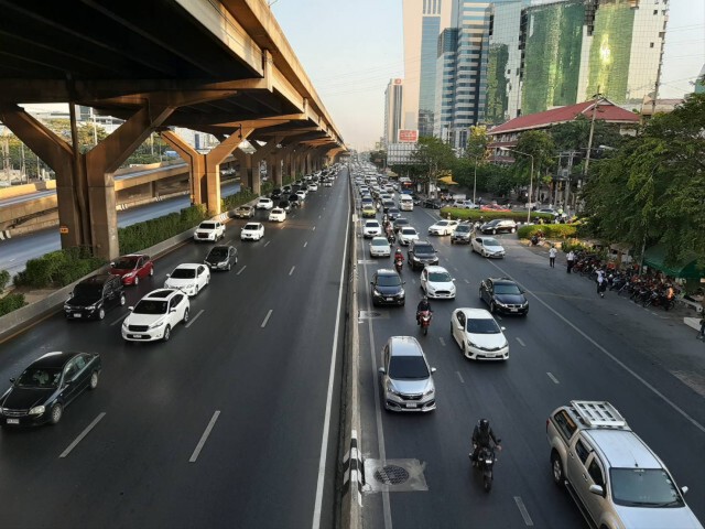 บก.จร.ปิดทางเบี่ยง5แยกลาดพร้าว รถวิ่งคล่องตัวมากขึ้น