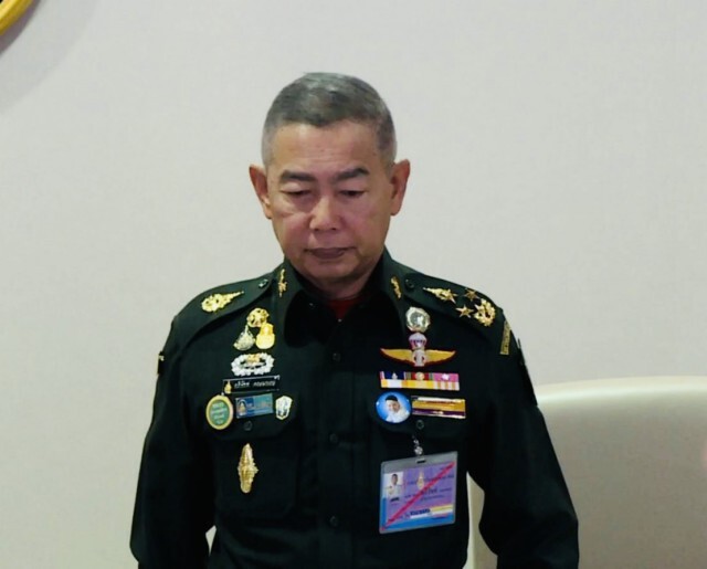 "บิ๊กแดง" ยัน เซ็นย้ายผู้พันจ่อหน้าศาลพระเจ้าตากจริง