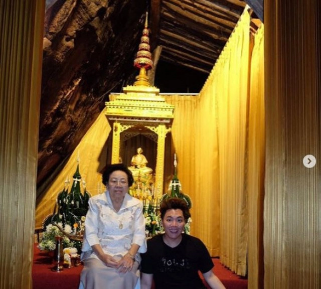 "มดดำ" น้ำตาไหลพราก หลังเปิดถุงแดงที่คุณย่าให้ไว้