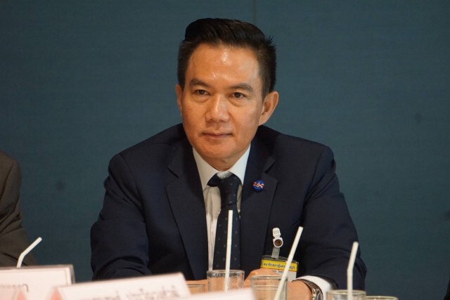 "การุณ"อัด "สมชาย"แค่เชลียร์ผู้มีอำนาจ กล่าวหาพรรคการเมืองเพราะได้ดีจาก คสช.