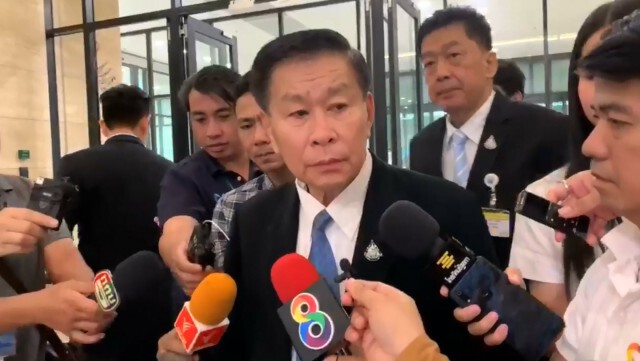 "เสรีพิศุทธ์" แจงเหตุไม่ให้ "ปารีณา" ตรวจสอบที่ดินแม่ธนาธร