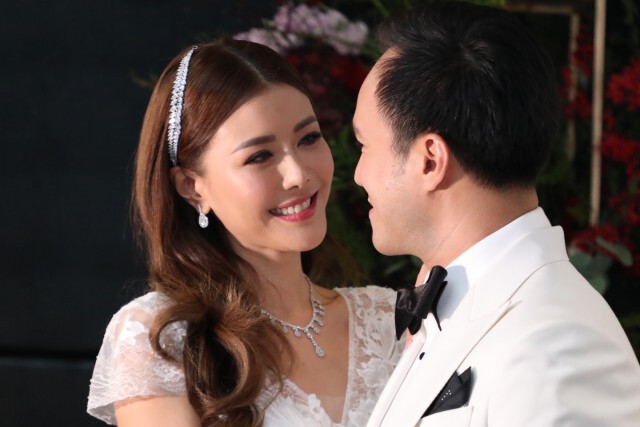 "เก๋ ชลลดา" เข้าพิธีแต่งงาน ไฮโซพร้อม สิริสันต์