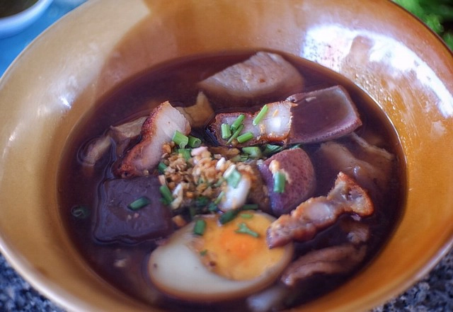 ก๋วยจั๊บอร่อยจัด "ก๋วยจั๊บนายล้ง "